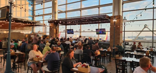 Nashville airport restaurants